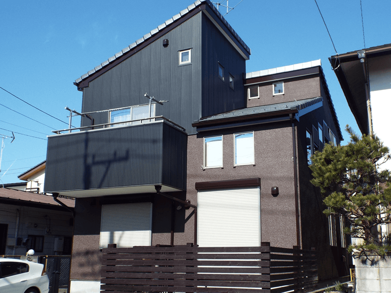 千葉県流山市 N様邸 外壁屋根塗装の施工事例です
